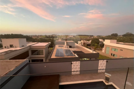 Casa de Alto Padrão à Venda – Condomínio Terra Magna | Indaiatuba/SP - Sofisticação, conforto e funcionalidade. Este magnífico sobrado possui 300 m² de área construída em um terreno de 420 m², com ambientes amplos, integrados e acabamentos de alto padrão. Destaques do imóvel - 4 dormitórios, sendo 3