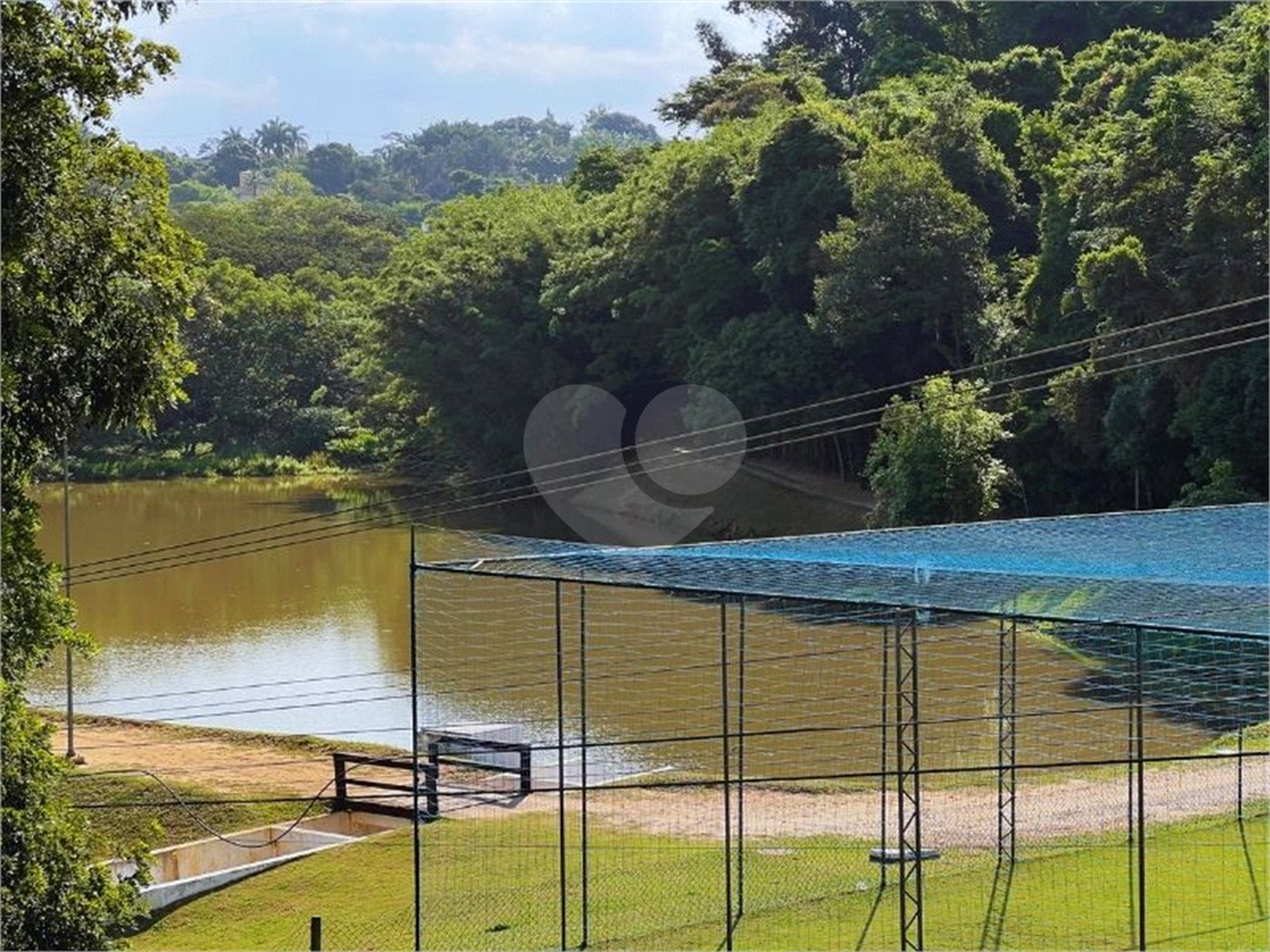 Apresento essa belíssima casa no Condomínio Delle Stelle - Louveira SP