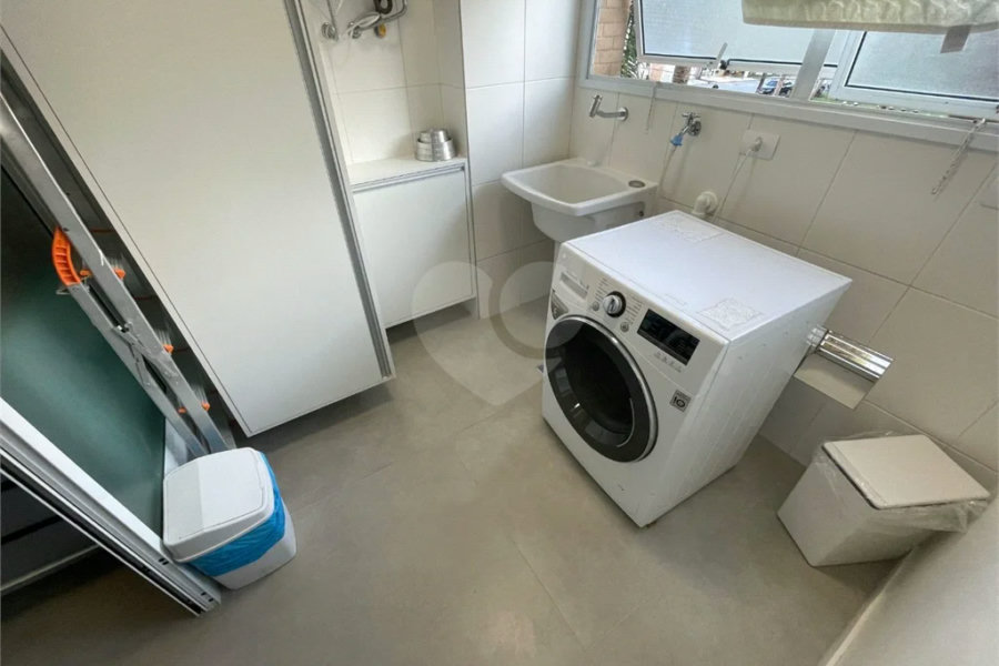 Apartamento à venda com 3 suítes em Riviera de São Lourenço, Bertioga, SP