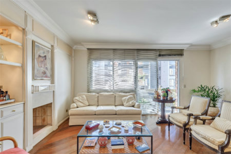 Apartamento à venda com 3 suítes em Campo Belo, São Paulo, SP