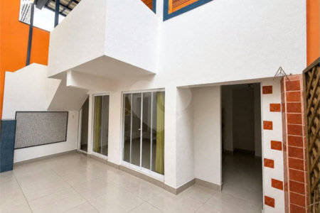 Sobrado à venda no Alto da Boa Vista com Versatilidade e excelente localização