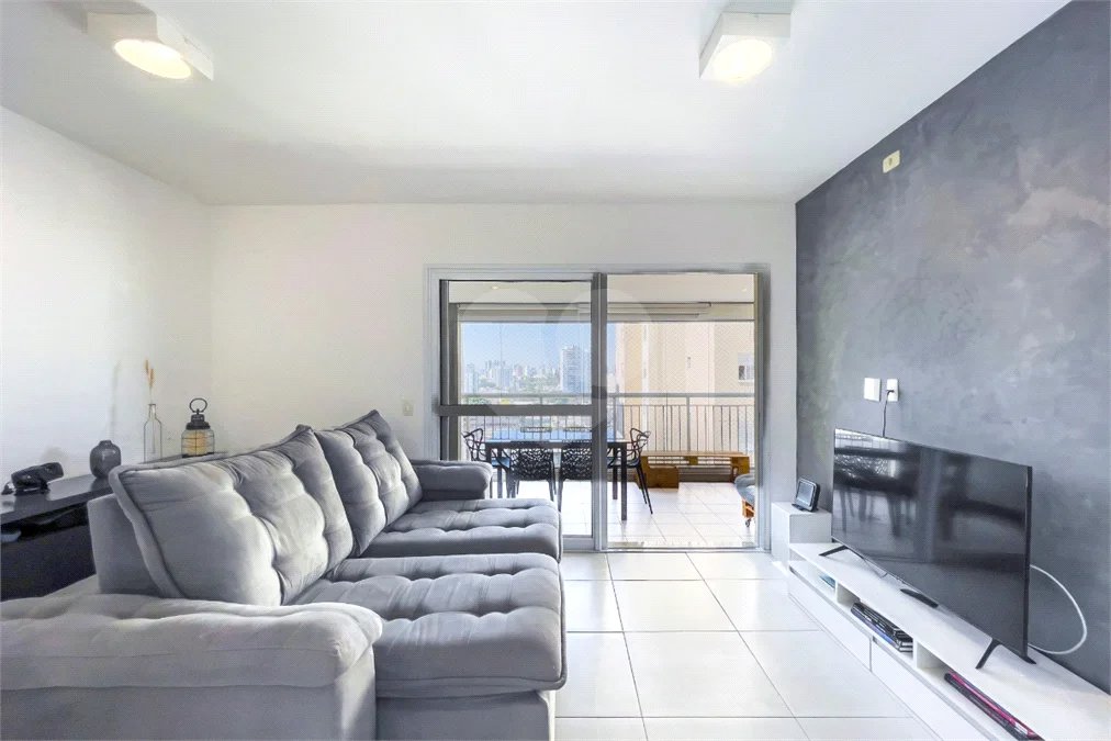 Apartamento à venda com 3 quartos, sendo 1 suíte, em Santo Amaro, São Paulo, SP