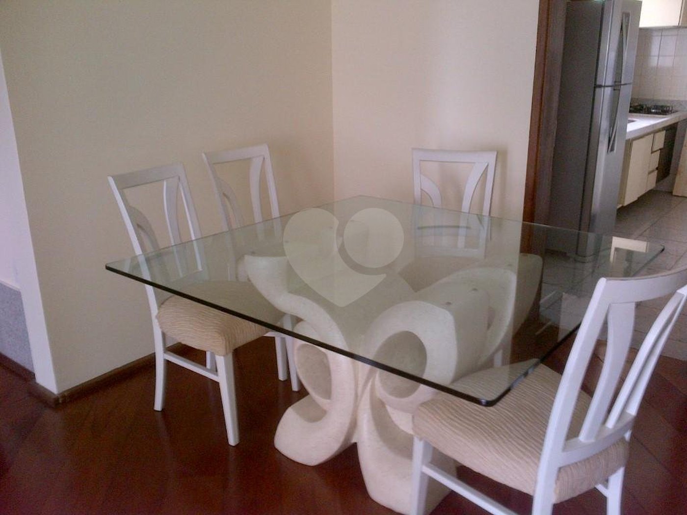 Moema - Apartamento 2 dormitórios c/suíte e Ar condicionado mobiliado !!!