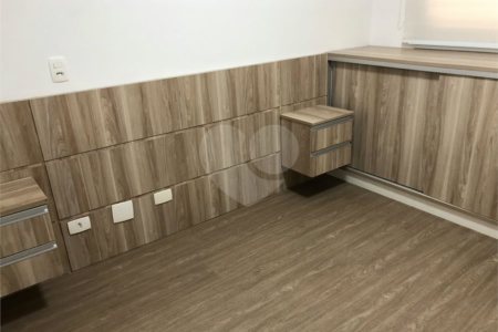 Lindo Apartamento com Varanda integrada