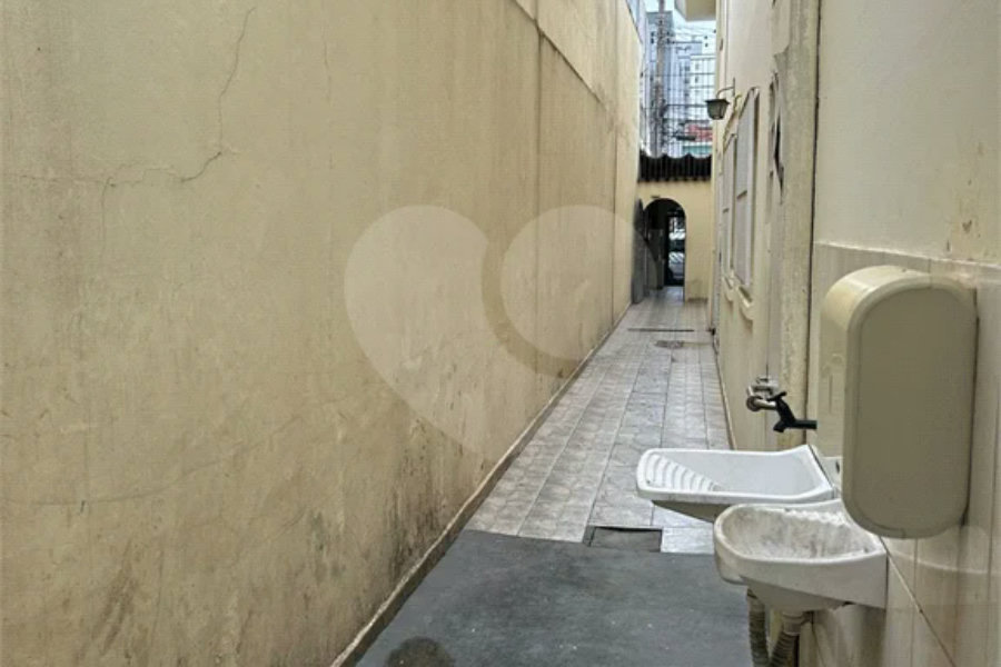Excelente sobrado para comércio ou residência na Vila Santa Catarina