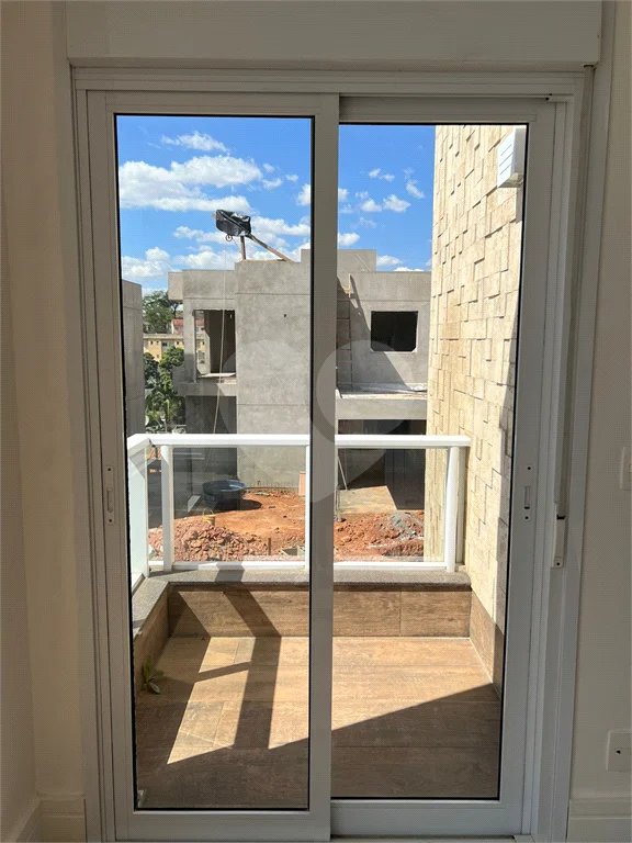 Residencial Tremembe Casa Linda - 255 mts - 04 dormit sendo 02 suites , 5 wcs - 04 vagas