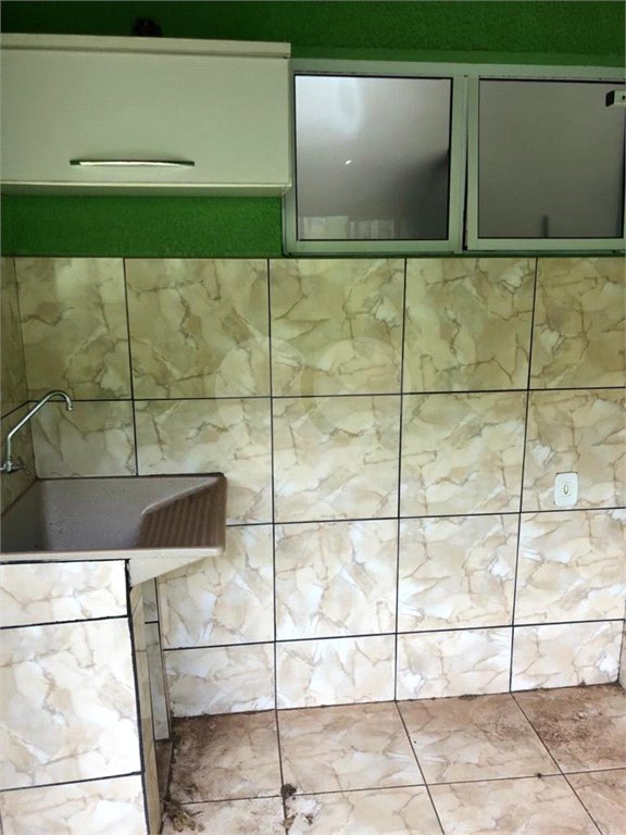 Casa térrea no Condomínio Moradas II .