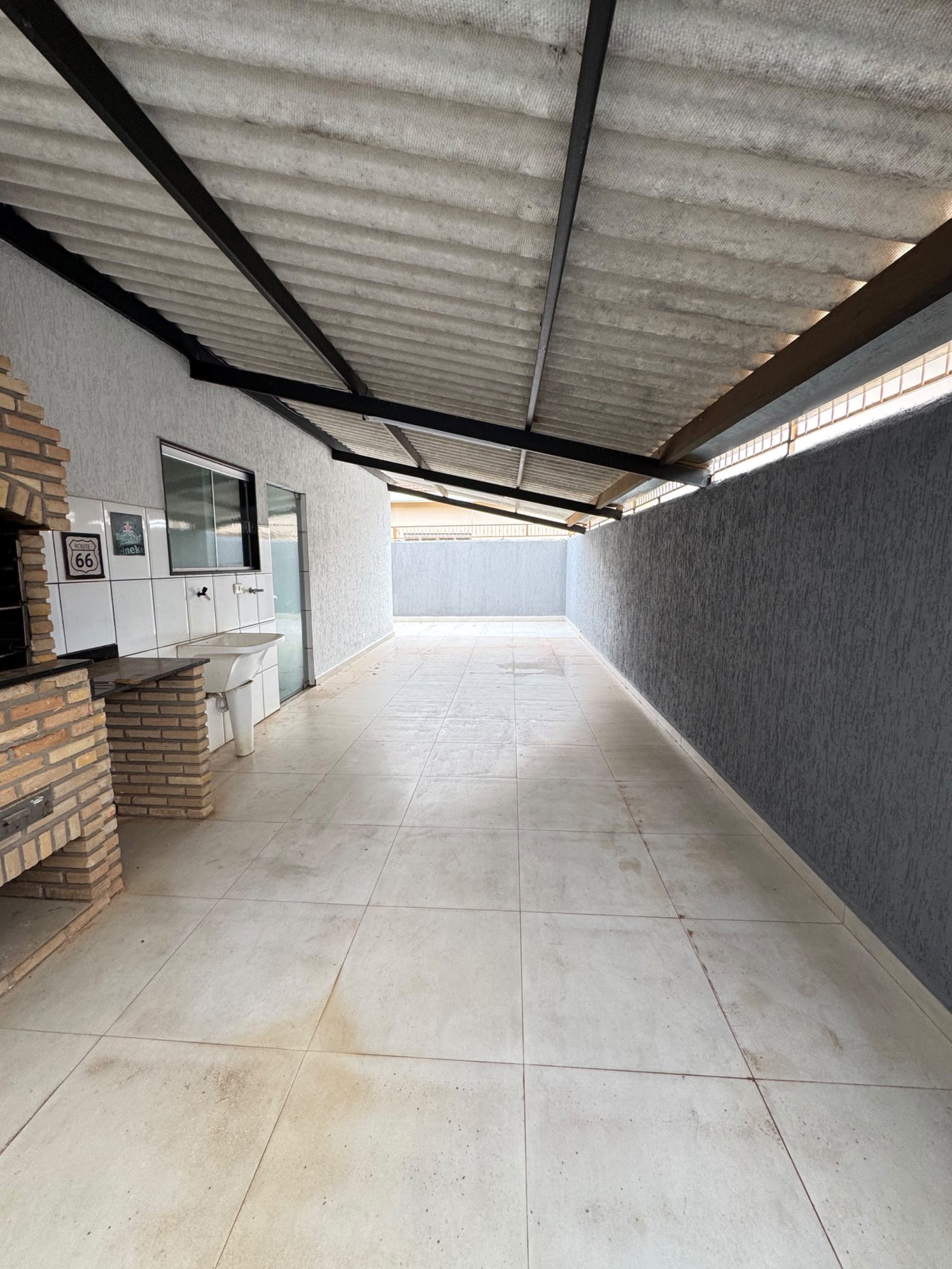 Casa para alugar com 3 quartos, sendo 1 suíte,  em Santos Dumont, Três Lagoas, MS