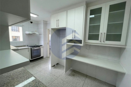 Apartamento à venda ou para alugar com 3 quartos, sendo 3 suítes, em Morumbi, São Paulo - SP