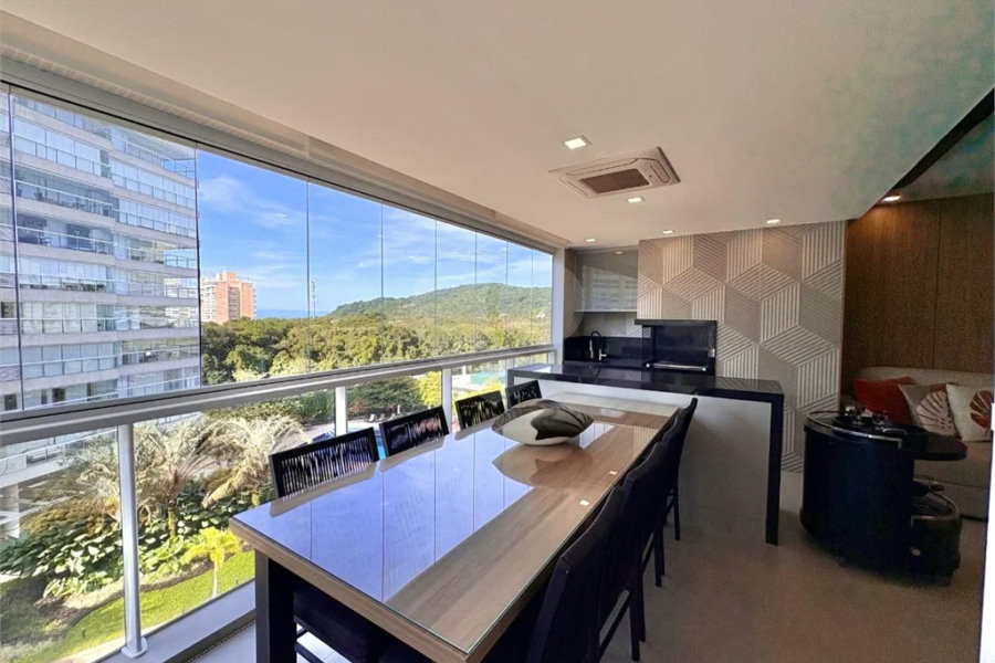 Apartamento à venda com 4 quartos, sendo 3 suítes,  em Riviera de São Lourenço, Bertioga, SP