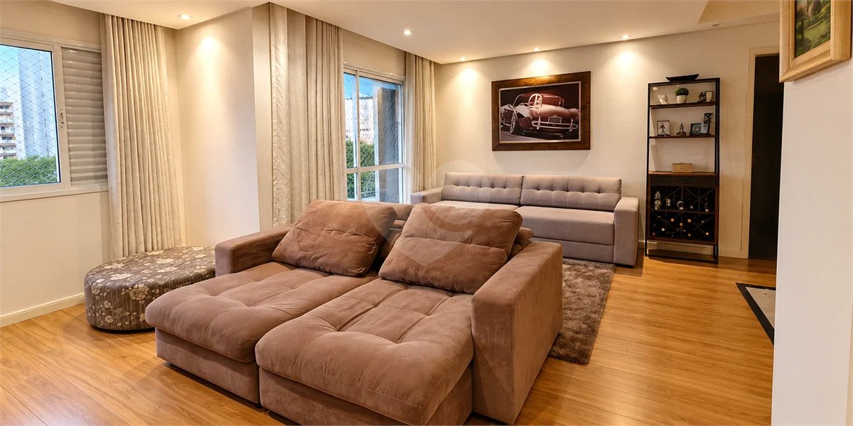 Apartamento com 3 dormitórios, 1 suíte, sala ampliada, varanda gourmet, planejados e 2 vagas. Condomínio com lazer completo e ótima localização em São Bernardo do Campo.