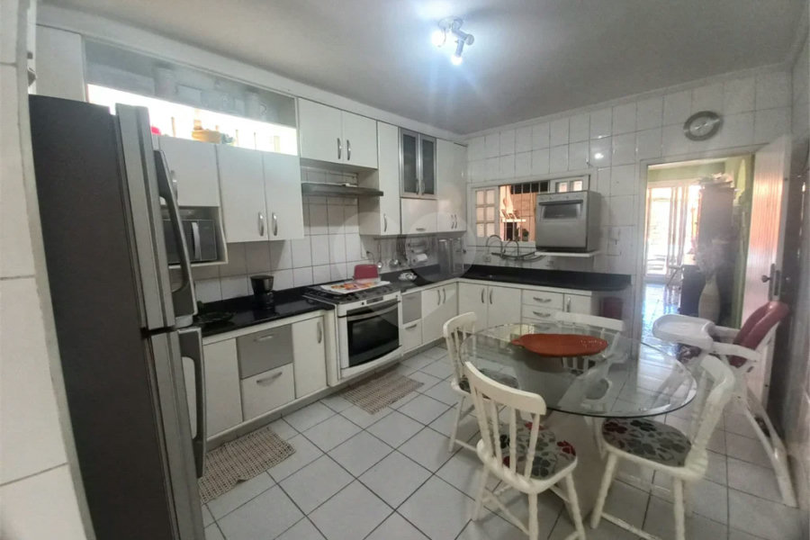 Sobrado com 2 Suítes na Região da Vila Santa Catarina!!!