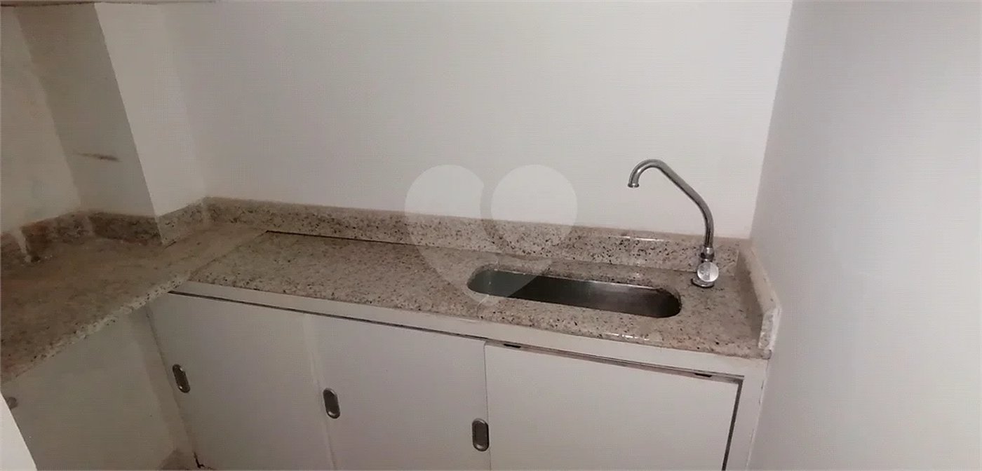 Sala comercial à venda em Higienópolis com 170 m2