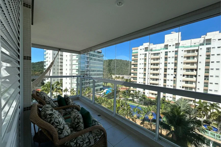 Apartamento à venda com 3 suítes em Riviera de São Lourenço, Bertioga, SP