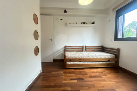 Apartamento Mobiliado no Alto da Boa Vista, com churrasqueira na varanda , 3 suítes e próximo ao Metro