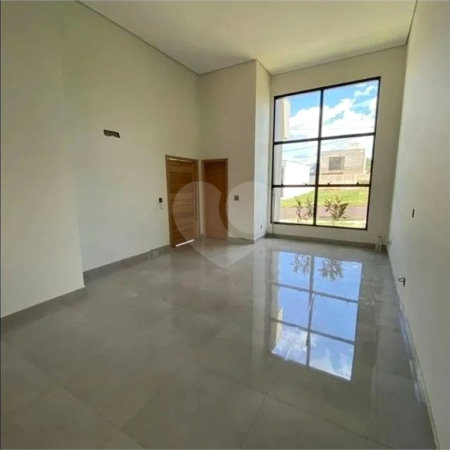 Casa térrea no Condomínio Reserva Imperial.