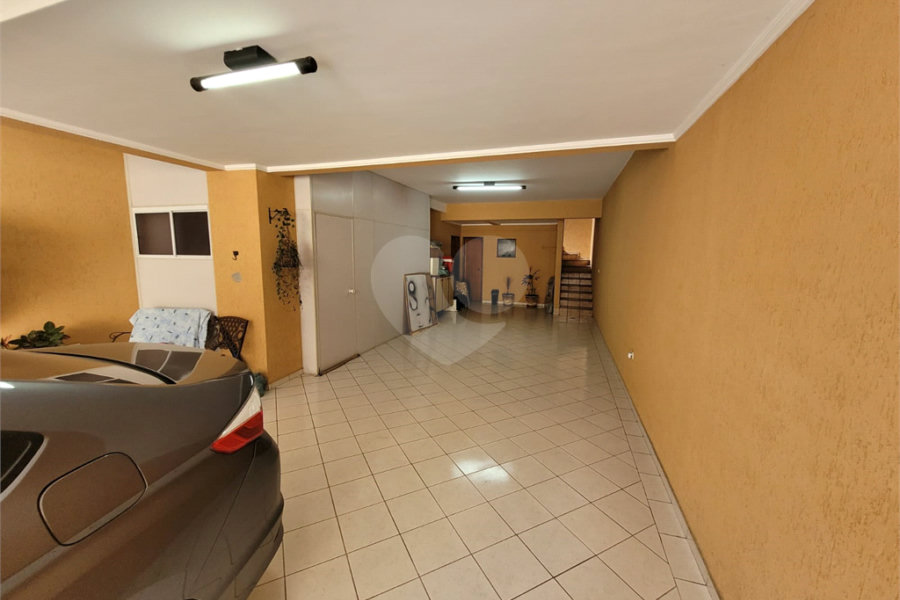 Sobrado Super Espaçoso com 3 Dormitórios e 1 Suíte na Chácara Inglesa: Seu Refúgio de Tranquilidade!