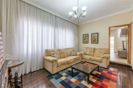 Casa Térrea à venda com 3 quartos, sendo 1 suíte, em Interlagos, São Paulo, SP