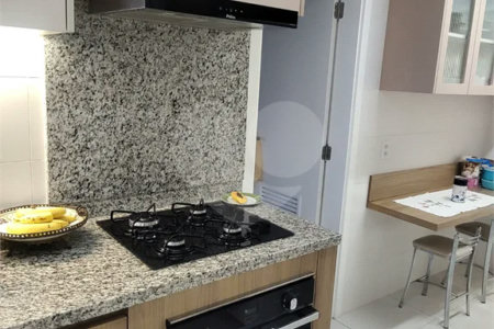 Apartamento à venda com 3 suítes em Vila Pompéia, São Paulo, SP