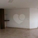 Cobertura duplex à venda na Mooca de 277m² com 3 dormitórios, 1 suíte e 3 vagas.