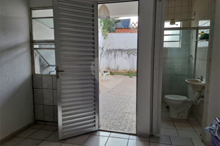 Sobrado à venda com 3 quartos em Campo Belo, São Paulo, SP