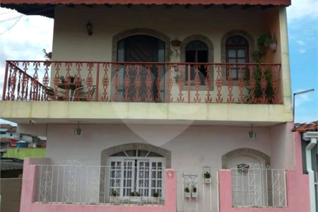 Casa versátil à venda: Casa com 2 Quartos, 3 Unidades Residenciais e Sala Comercial - Louveira