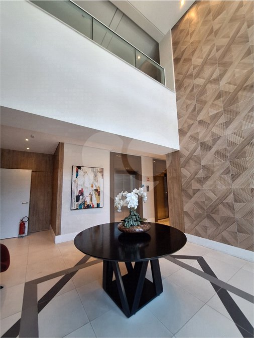 Apartamento com uma suíte para locação ao lado do Shopping Metrô Tatuapé. SP