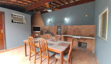 Casa à venda com 4 quartos, sendo 1 suíte,  em Nhô Quim, Piracicaba, SP