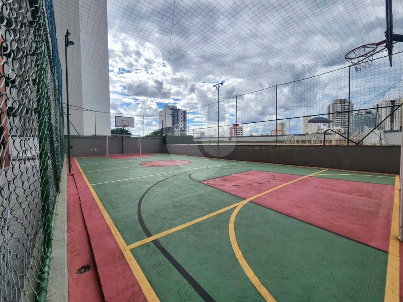 Apartamento com 70m² , 2 dormitórios , sendo 1 suíte , 2 vagas , à venda no Bosque da Saúde.