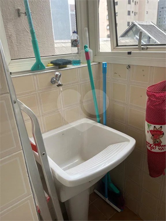 á venda Excelente Apto Mobiliado na Barra Funda - 1 Quarto e Sacada - Aceita Permuta