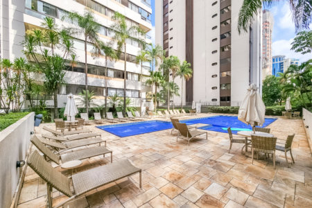Apartamento a venda em Moema com 162m², 3 quartos ( suítes ) 3 vagas
