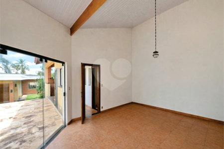 Casa á venda – Granja Viana