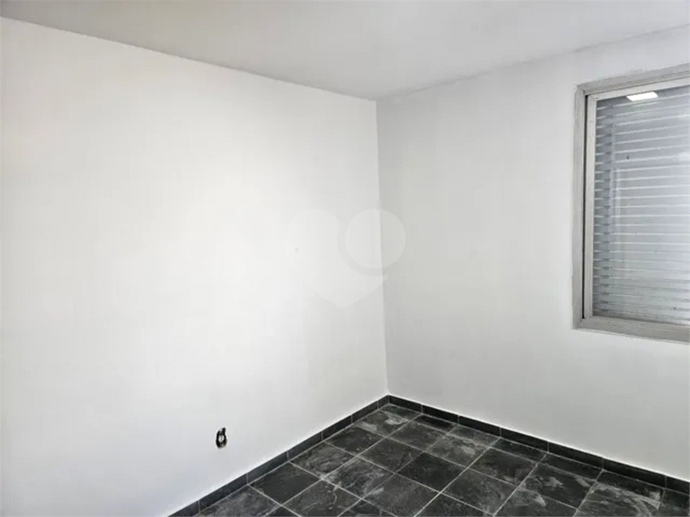 CASA A VENDA NO JARDIM SATÉLITE COM 4 DORMITÓRIOS, 4 BANHEIROS, 5 VAGAS, SÃO JOSÉ DOS CAMPOS/SP.