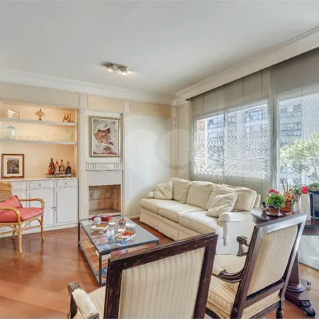 Apartamento à venda com 3 suítes em Campo Belo, São Paulo, SP