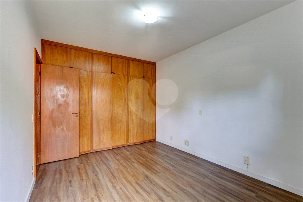 Sobrado à venda ou para alugar com 4 quartos, sendo 2 suítes, em Alto da Boa Vista, São Paulo, SP