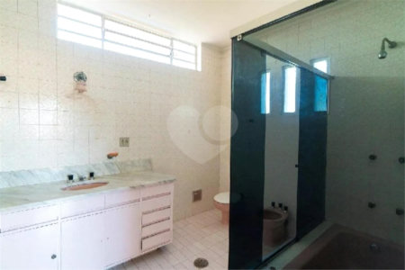 Sobrado à venda com 4 quartos, sendo 1 suíte, em Jabaquara, São Paulo, SP