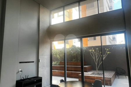 Studio de 25² mobiliado e decorado ao lado do Shopping Frei Caneca