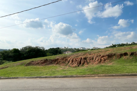 Terreno a venda no Condomínio Residencial Santa Isabel
