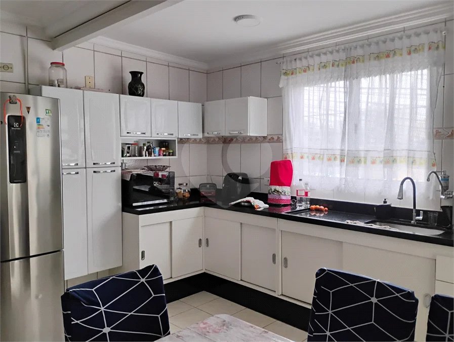 Vende-se casa na Vila Santa Catarina - Excelente oportunidade para investimento e geração de renda