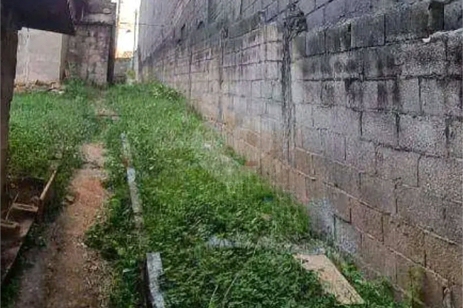 Terreno à Venda – Localização Privilegiada e Potencial para Construção de Galpão na Rua Fazenda Monte Alegre- Jaraguá, São Paulo