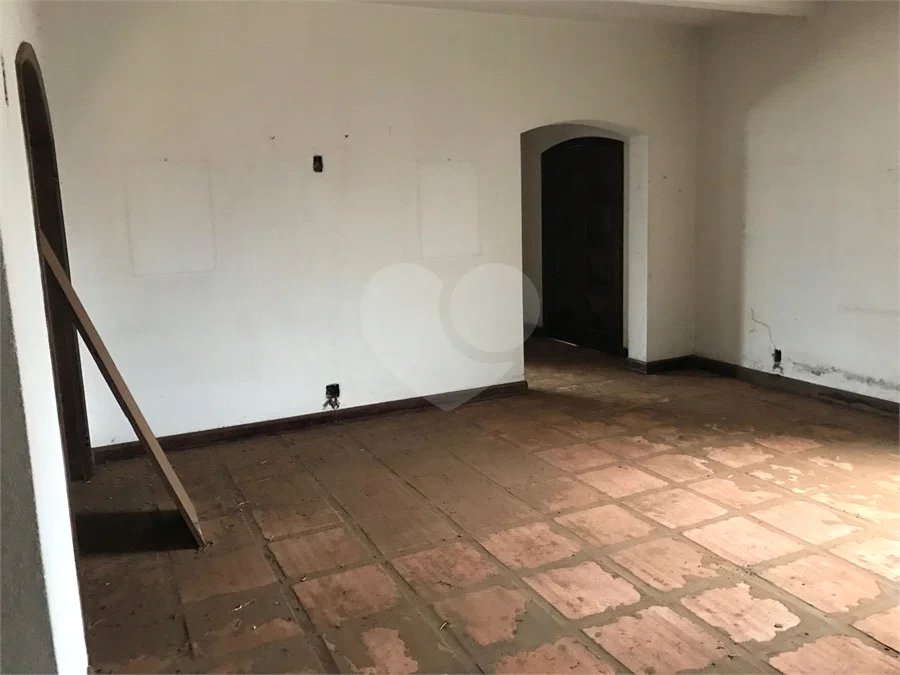 CASA À VENDA COLOCADA COM A SANTA CASA