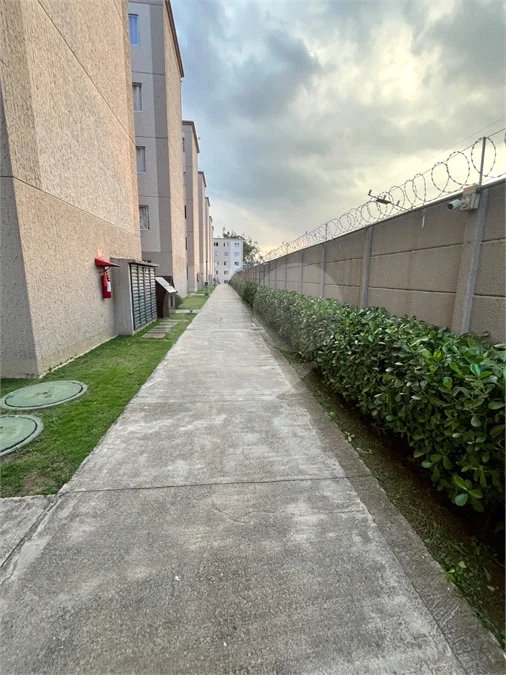 Apartamento a Venda com 2 Dormitórios Jaraguá / SP