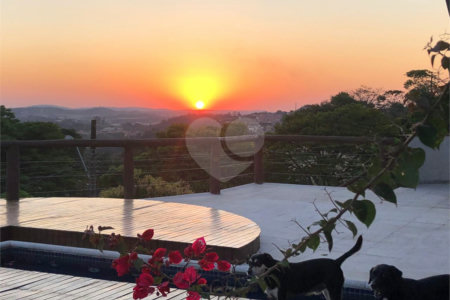 Mansão de Luxo em Louveira: Viva o Sonho no Condomínio Jardim Primavera