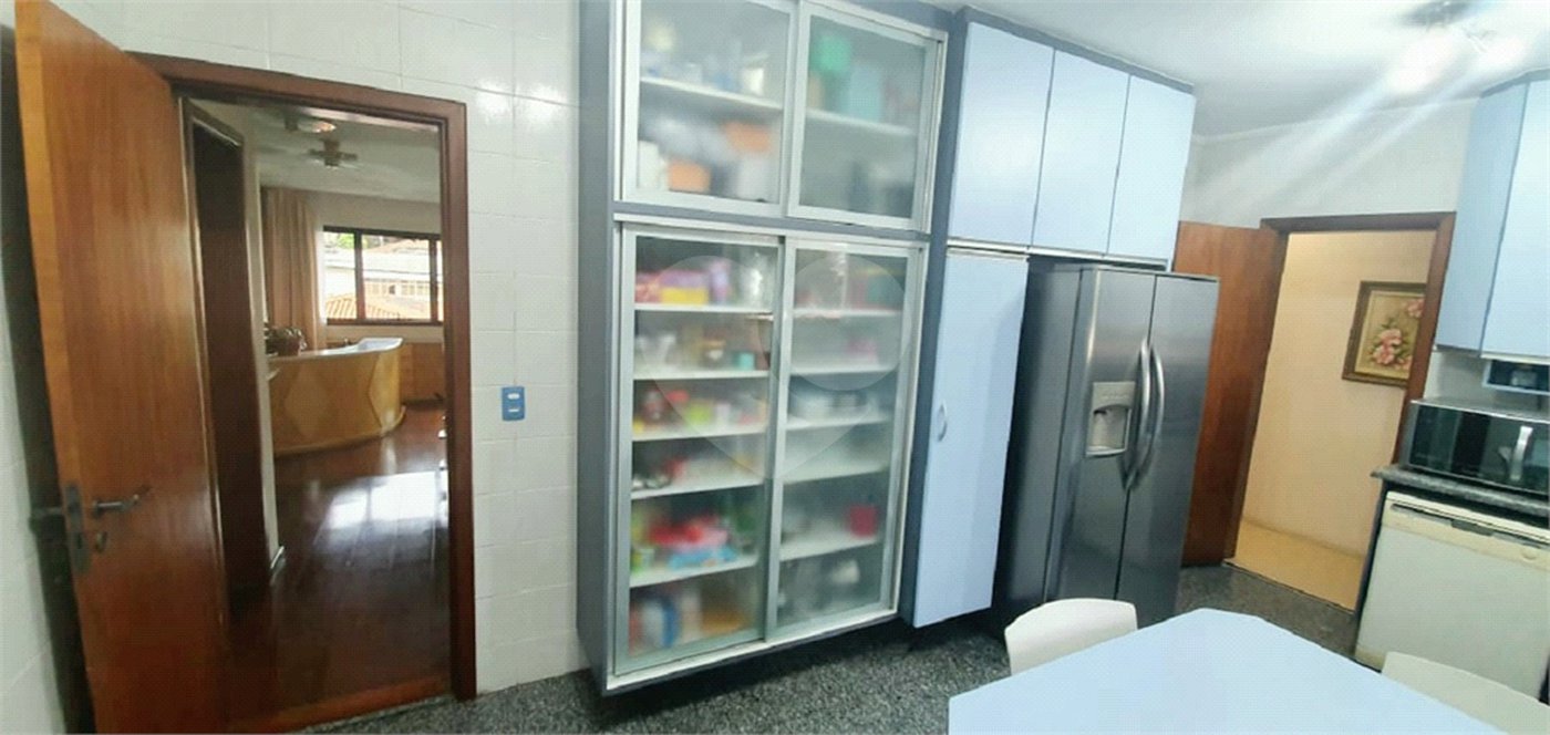Apartamento à venda no Planalto Paulista de 147m² com 3 suítes e 3 vagas.