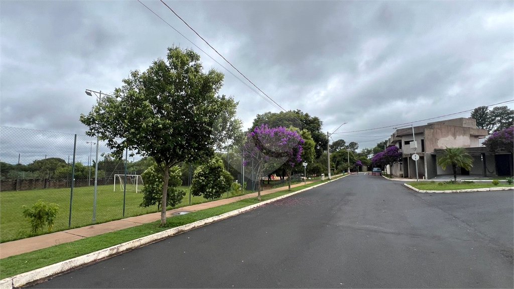 Lote de esquina à venda no Condomínio Faixa Azul