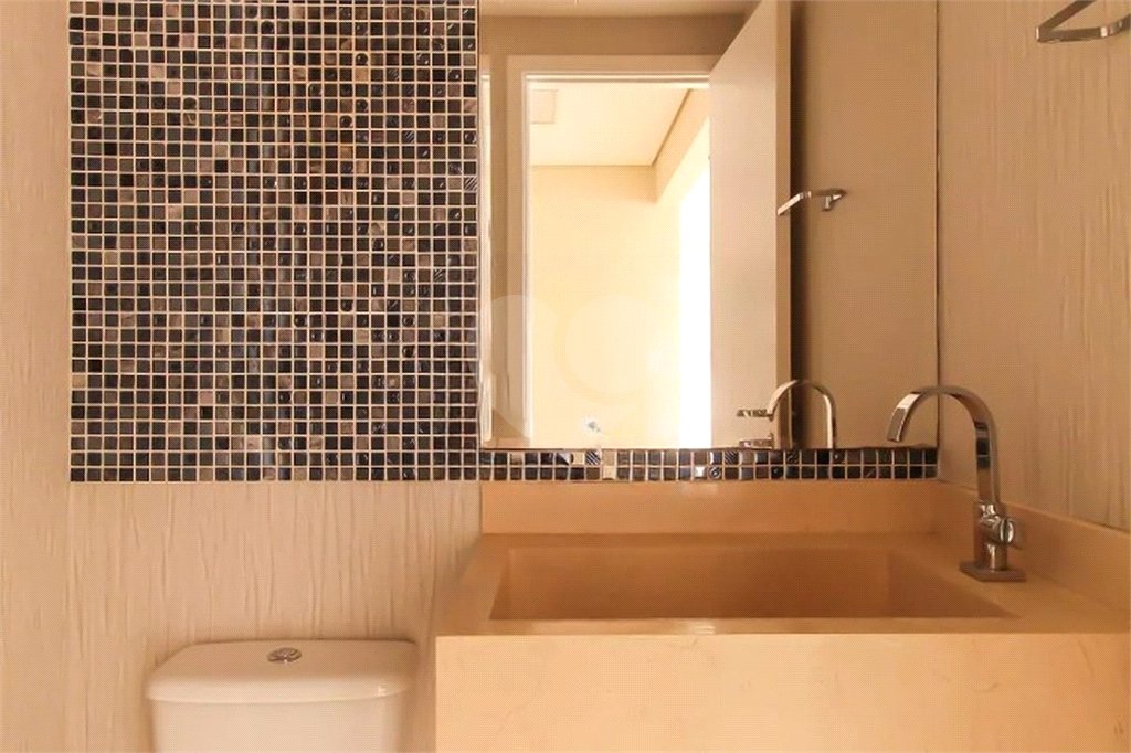 Apartamento disponível para venda | Área Útil : 115m | Área Total 115m | 3 dormitórios | 1 suíte | 4 banheiros | 2 vagas.