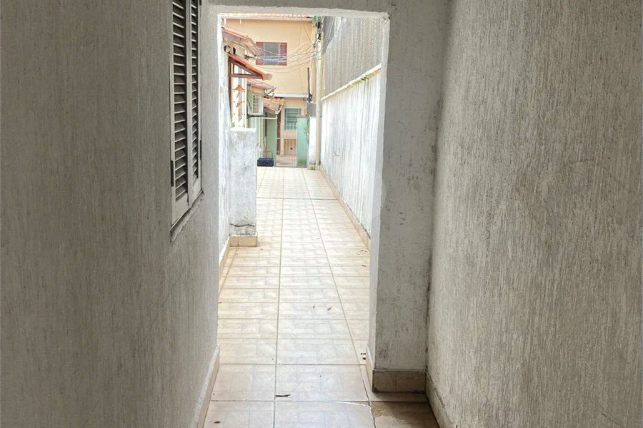 Terreno 10 X 30m,ideal para construtor, com casa principal, mais 3 casas no mesmo terreno e gerando renda, em Perdizes - São Paulo