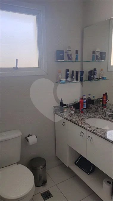 Sobrado de Alto Padrão com Piscina Aquecida, Energia Solar e Lazer Completo no Condominio Natura Village