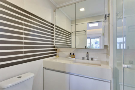 Apartamento à venda com 3 quartos, sendo 1 suíte, em Alto da Boa Vista, São Paulo, SP