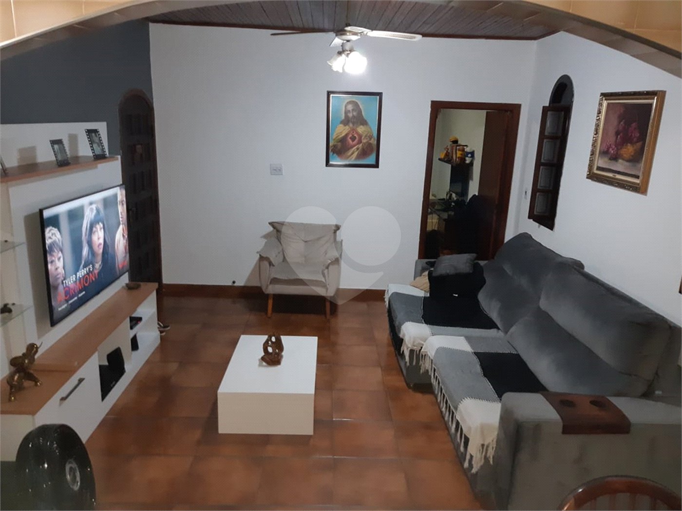 Casa térrea à venda com 4 dormitórios (sendo 3 suítes) próximo à Estação Tucuruvi do Metrô